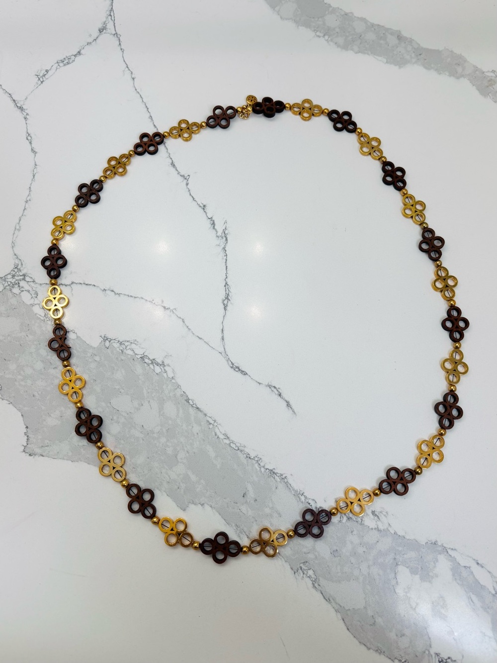 Tory Burch 35” Wood and Gold Logo Chain Necklace, Lariat Style - Picture 4 of 10